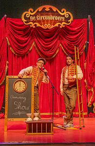 de circusbroers huub cooijmans. foto fred van eck