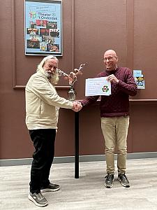 foto overhandiging cheque kringloopwinkel voorhout 2026.02.20