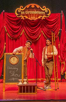 de circusbroers huub cooijmans. foto fred van eck