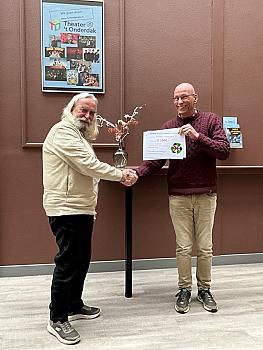 foto overhandiging cheque kringloopwinkel voorhout 2026.02.20